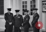 Immagine di Quantico Marines sicurezza di funzionamento Quantico Virginia USA, 1964, secondo 42 filmato di repertorio 65675039955