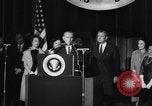 Immagine di Il Lindon B Johnson eletto presidente Washington DC USA, 1964, secondo 4 filmato di repertorio 65675039956