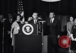 Immagine di Il Lindon B Johnson eletto presidente Washington DC USA, 1964, secondo 8 filmato di repertorio 65675039956