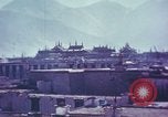 Immagine di Dalai Lama's Palace Lhasa Tibet, 1943, secondo 33 filmato di repertorio 65675039989