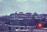 Immagine di Dalai Lama's Palace Lhasa Tibet, 1943, secondo 35 filmato di repertorio 65675039989
