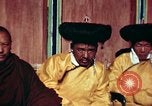Image des ministres du Cabinet tibétain Lhassa (Tibet), 1943, de la seconde 56 séquences d'archives historiques vidéo 65675039991