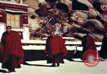 Image moine tibétain Lhassa (Tibet), 1943, de la seconde 21 séquences d'archives historiques vidéo 65675039992