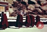 Image moine tibétain Lhassa (Tibet), 1943, de la seconde 26 séquences d'archives historiques vidéo 65675039992