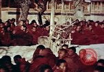 Image moine tibétain Lhassa (Tibet), 1943, de la seconde 33 séquences d'archives historiques vidéo 65675039992