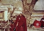 Image moine tibétain Lhassa (Tibet), 1943, de la seconde 51 séquences d'archives historiques vidéo 65675039992