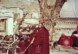 Image moine tibétain Lhassa (Tibet), 1943, de la seconde 53 séquences d'archives historiques vidéo 65675039992