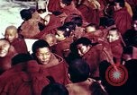 Image moine tibétain Lhassa (Tibet), 1943, de la seconde 57 séquences d'archives historiques vidéo 65675039992