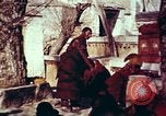 Image moine tibétain Lhassa (Tibet), 1943, de la seconde 60 séquences d'archives historiques vidéo 65675039992