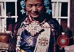 Image des moines Lhassa (Tibet), 1943, de la seconde 52 séquences d'archives historiques vidéo 65675039993