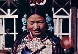 Image des moines Lhassa (Tibet), 1943, de la seconde 53 séquences d'archives historiques vidéo 65675039993