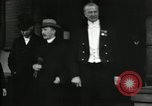 Immagine di Conferenza sulle riparazioni tedesche a Chequers Ellesborough Buckinghamshire Inghilterra Regno Unito, 1921, secondo 46 filmato di repertorio 65675039998
