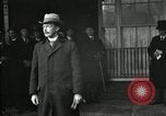 Immagine di Conferenza sulle riparazioni tedesche a Chequers Ellesborough Buckinghamshire Inghilterra Regno Unito, 1921, secondo 51 filmato di repertorio 65675039998