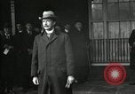 Immagine di Conferenza sulle riparazioni tedesche a Chequers Ellesborough Buckinghamshire Inghilterra Regno Unito, 1921, secondo 55 filmato di repertorio 65675039998