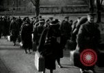 Standbild Krieg der Bräute und Babies United States USA, 1919, aus Sekunde 1 historischem Filmmaterial Videoclip 65675040009
