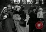 Standbild Krieg der Bräute und Babies United States USA, 1919, aus Sekunde 14 historischem Filmmaterial Videoclip 65675040009