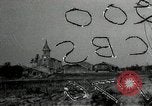 Standbild Beschuß von Kirche Western Front, 1916, aus Sekunde 1 historischem Filmmaterial Videoclip 65675040024