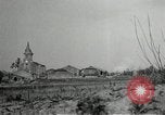 Standbild Beschuß von Kirche Western Front, 1916, aus Sekunde 4 historischem Filmmaterial Videoclip 65675040024
