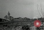 Standbild Beschuß von Kirche Western Front, 1916, aus Sekunde 6 historischem Filmmaterial Videoclip 65675040024