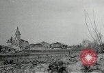 Standbild Beschuß von Kirche Western Front, 1916, aus Sekunde 12 historischem Filmmaterial Videoclip 65675040024