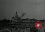 Standbild Beschuß von Kirche Western Front, 1916, aus Sekunde 19 historischem Filmmaterial Videoclip 65675040024