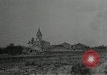 Standbild Beschuß von Kirche Western Front, 1916, aus Sekunde 27 historischem Filmmaterial Videoclip 65675040024