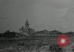Standbild Beschuß von Kirche Western Front, 1916, aus Sekunde 28 historischem Filmmaterial Videoclip 65675040024