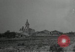 Standbild Beschuß von Kirche Western Front, 1916, aus Sekunde 29 historischem Filmmaterial Videoclip 65675040024