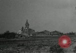 Standbild Beschuß von Kirche Western Front, 1916, aus Sekunde 33 historischem Filmmaterial Videoclip 65675040024