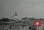 Standbild Beschuß von Kirche Western Front, 1916, aus Sekunde 38 historischem Filmmaterial Videoclip 65675040024