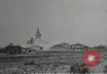 Standbild Beschuß von Kirche Western Front, 1916, aus Sekunde 47 historischem Filmmaterial Videoclip 65675040024