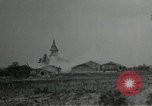 Standbild Beschuß von Kirche Western Front, 1916, aus Sekunde 48 historischem Filmmaterial Videoclip 65675040024