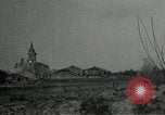 Standbild Beschuß von Kirche Western Front, 1916, aus Sekunde 59 historischem Filmmaterial Videoclip 65675040024