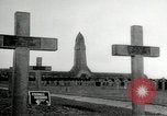 Image Verdun ossuaire Douamont France, 1932, de la seconde 8 séquences d'archives historiques vidéo 65675040029