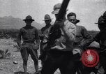 Immagine di Soldati americani treno con la pistola di Lewis Francia, 1918, secondo 11 filmato di repertorio 65675040034