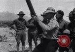 Immagine di Soldati americani treno con la pistola di Lewis Francia, 1918, secondo 12 filmato di repertorio 65675040034