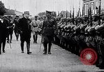 Standbild General Joseph Joffre Compiegne Frankreich, 1915, aus Sekunde 23 historischem Filmmaterial Videoclip 65675040052