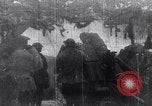 Standbild US-Truppen im Schnee Ersten Weltkrieg Frankreich, 1918, aus Sekunde 21 historischem Filmmaterial Videoclip 65675040053