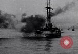 Standbild Untergang der türkischen osmanischen Cruiser Mecidiye Ersten Weltkrieg Schwarze Meer, 1915, aus Sekunde 19 historischem Filmmaterial Videoclip 65675040063