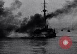 Standbild Untergang der türkischen osmanischen Cruiser Mecidiye Ersten Weltkrieg Schwarze Meer, 1915, aus Sekunde 25 historischem Filmmaterial Videoclip 65675040063