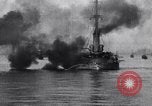 Standbild Untergang der türkischen osmanischen Cruiser Mecidiye Ersten Weltkrieg Schwarze Meer, 1915, aus Sekunde 26 historischem Filmmaterial Videoclip 65675040063