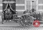Standbild Beerdigung der Krankenschwester Edith Cavell Norfolk England, 1919, aus Sekunde 5 historischem Filmmaterial Videoclip 65675040081
