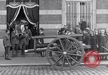 Standbild Beerdigung der Krankenschwester Edith Cavell Norfolk England, 1919, aus Sekunde 7 historischem Filmmaterial Videoclip 65675040081