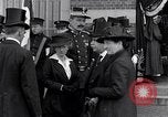 Standbild Beerdigung der Krankenschwester Edith Cavell Norfolk England, 1919, aus Sekunde 35 historischem Filmmaterial Videoclip 65675040081