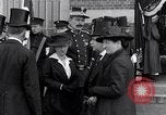 Standbild Beerdigung der Krankenschwester Edith Cavell Norfolk England, 1919, aus Sekunde 36 historischem Filmmaterial Videoclip 65675040081