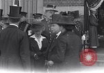 Standbild Beerdigung der Krankenschwester Edith Cavell Norfolk England, 1919, aus Sekunde 44 historischem Filmmaterial Videoclip 65675040081