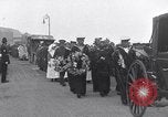 Standbild Beerdigung der Krankenschwester Edith Cavell Norfolk England, 1919, aus Sekunde 53 historischem Filmmaterial Videoclip 65675040081