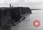 Standbild Die Entwaffnung der Helgoland Helgoland Festung nach Ersten Weltkrieg Helgoland Deutschland, 1920, aus Sekunde 17 historischem Filmmaterial Videoclip 65675040084