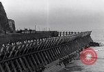 Standbild Die Entwaffnung der Helgoland Helgoland Festung nach Ersten Weltkrieg Helgoland Deutschland, 1920, aus Sekunde 30 historischem Filmmaterial Videoclip 65675040084