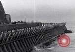 Standbild Die Entwaffnung der Helgoland Helgoland Festung nach Ersten Weltkrieg Helgoland Deutschland, 1920, aus Sekunde 34 historischem Filmmaterial Videoclip 65675040084